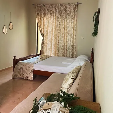 Hotel Shqiponja