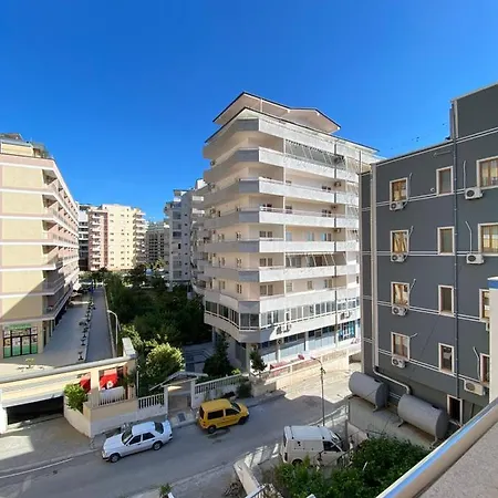 Hotel Shqiponja ホテル 3*