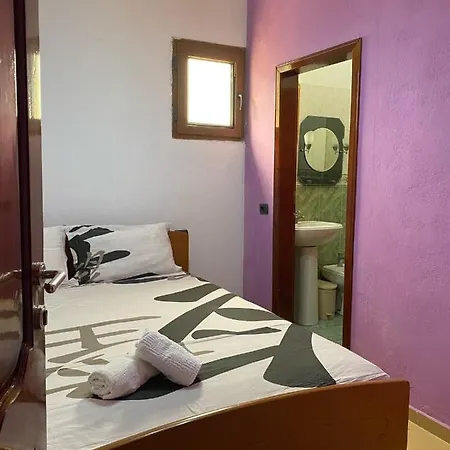 ホテル Hotel Shqiponja